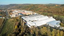 NOVATOP rozšířil výrobní portfolio o standardní CLT pro vícepodlažní dřevostavby