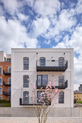 Bývalá správní budova mlýna (mar.s architects, obnova Žitného mlýna v Boršově nad Vltavou)