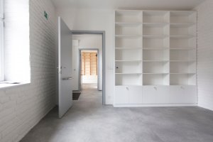 Obecní knihovna ve Statenicích, majo architekti / Jan Jaroš, Martin Poláček.