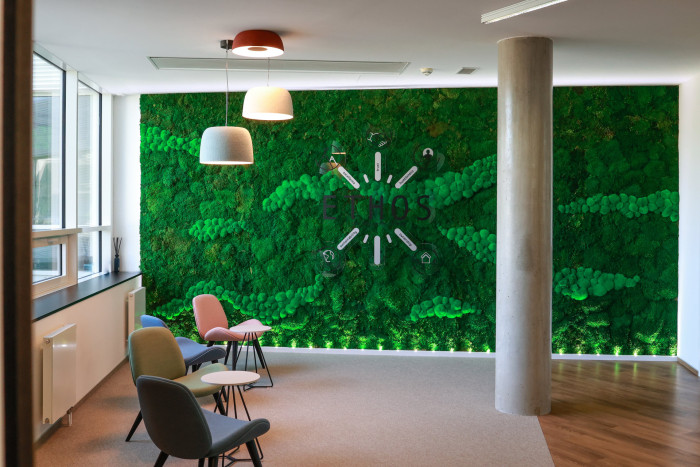 Mechové stěny a obrazy od Jungle Interiors