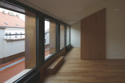 LÁBUS AA - Architektonický ateliér, rekonstrukce a nástavba bytového domu