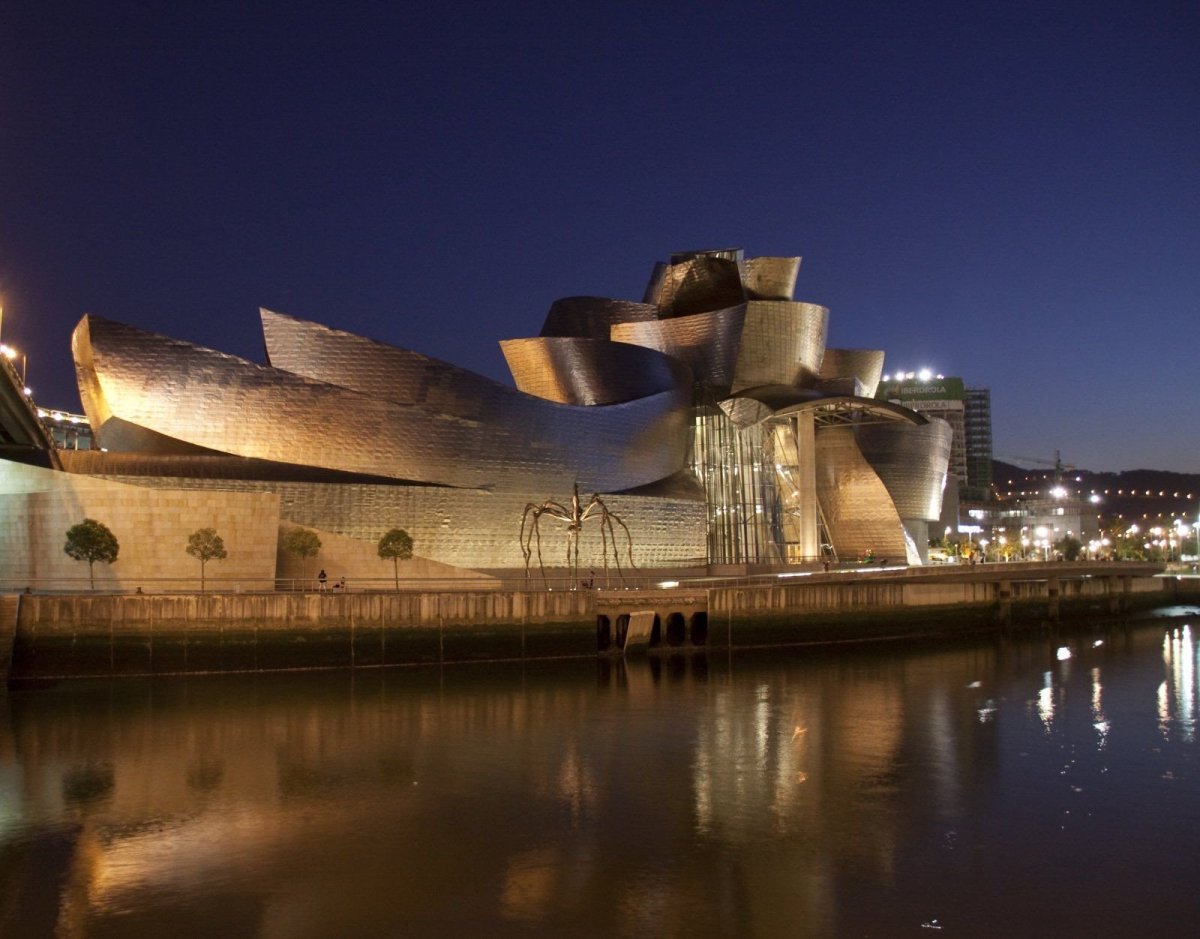 Frank Gehry, Guggenheimovo muzeum v Bilbau, foto