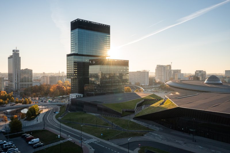 Kulturní zóny Katovic má novou dominantu. Studio Medusa group realizovali mrakodrap a kancelářský komplex .KTW