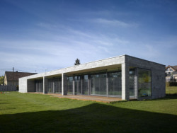 ARCHTEAM, Dům v betonu – foto