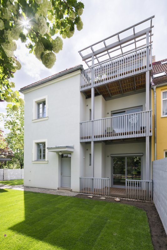 Rekonstrukce městské vily formou Baugruppe, No Architects