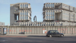 Demolice souboru Rodin Hood Gardens, Alison a Peter Smithsonovi