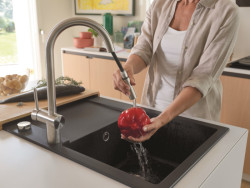 Celonerezová baterie FC 0047 LEDA NEO a fragranitový dřez MRG 611 v matném černém provedení