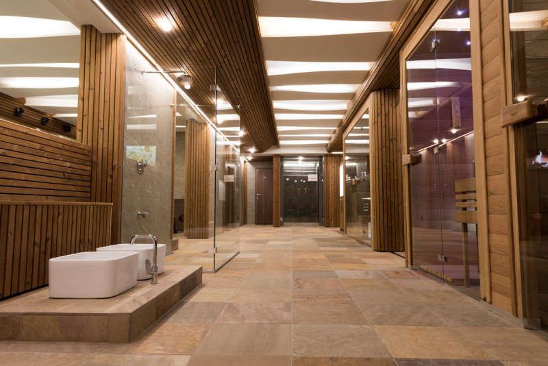 Wellness centrum (Rekonstrukci a přístavbu stávajícího hotelu dle návrhu Ing. Petra Stibory realizovala E B stavební společnost.)