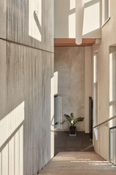 Architekti z Ateliéru stavebních konstrukcí realizovali v pražských Čakovicích skladové haly