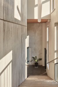 Architekti z Ateliéru stavebních konstrukcí realizovali v pražských Čakovicích skladové haly