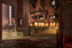 Mariánský kostel v Neviges od Gottfrieda Böhma (1963-1968)