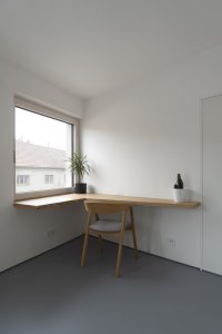 Pohled do pracovního koutu (Rodinný dům v Senici na Hané, TŘI.ČTRNÁCT architekti)