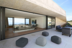 Víkendová vila Issa Megaron na chorvatském ostrově Vis, architekt Davor Matekovic