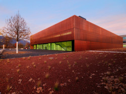 Dietger Wissounig Architekten, Sportovní hala St. Martin - foto