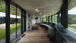 Rodinný dům Oldřichov v Hájích, Urban Survival.