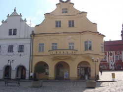 Pavel Janák, Dotvoření domu čp. 13 dr. Vojtěcha Fáry - foto