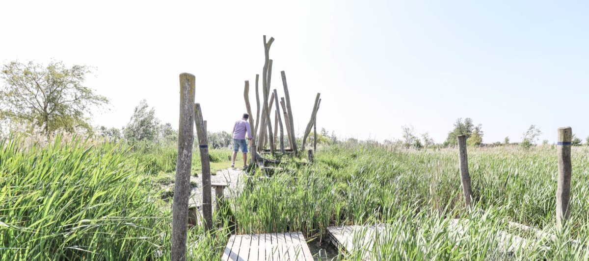 3. dubna pořádá spolek KRUH přednášku krajinářské architekta Kennyho Windelse s názvem Odbetonování jako katalyzátor pro tvorbu.