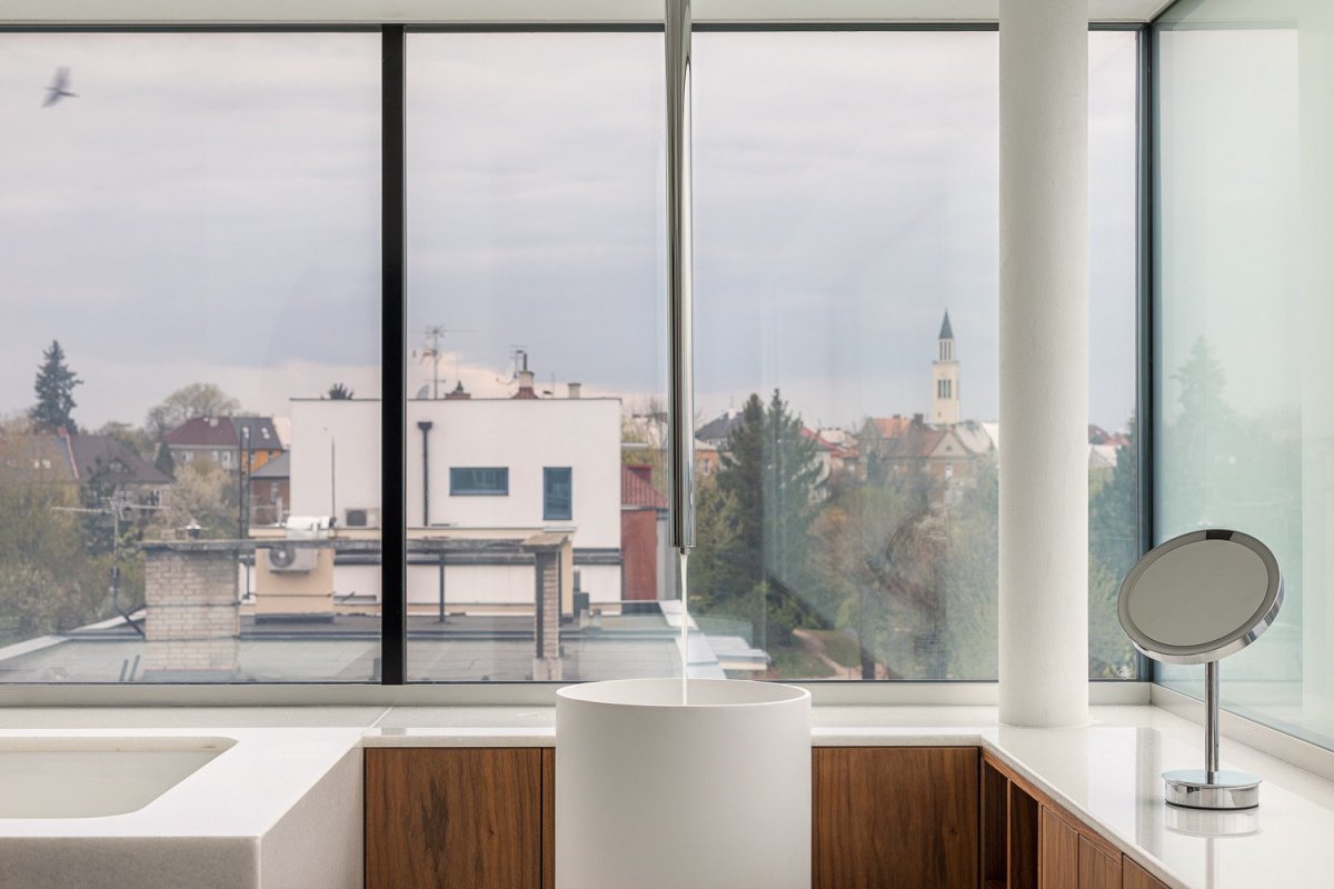 Ateliéry StudioPAB a mimokolektiv se ujali rekonstrukce historické funkcionalistické vily v Olomouci