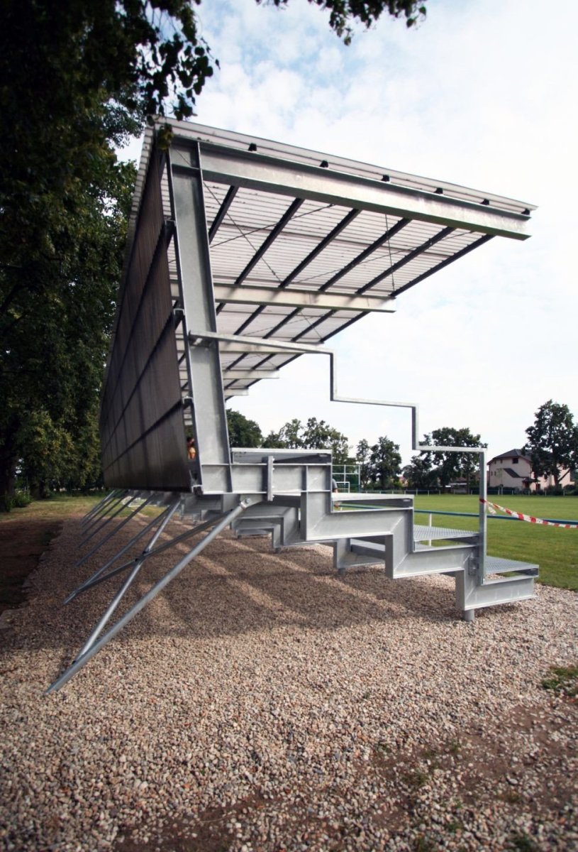 Tribuna fotbalového hřiště TJ Sokol, Záryby