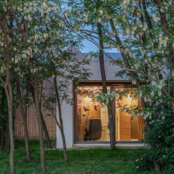 Víkendový dům v Algyő, ANDRÁS VARSÁNYI, PÉTER POZSÁR, NORBERT VAS