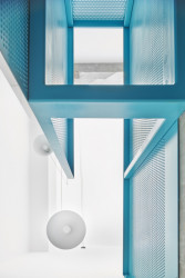 Interiér mezonetového bytu v Praze-Podolí, SMLXL