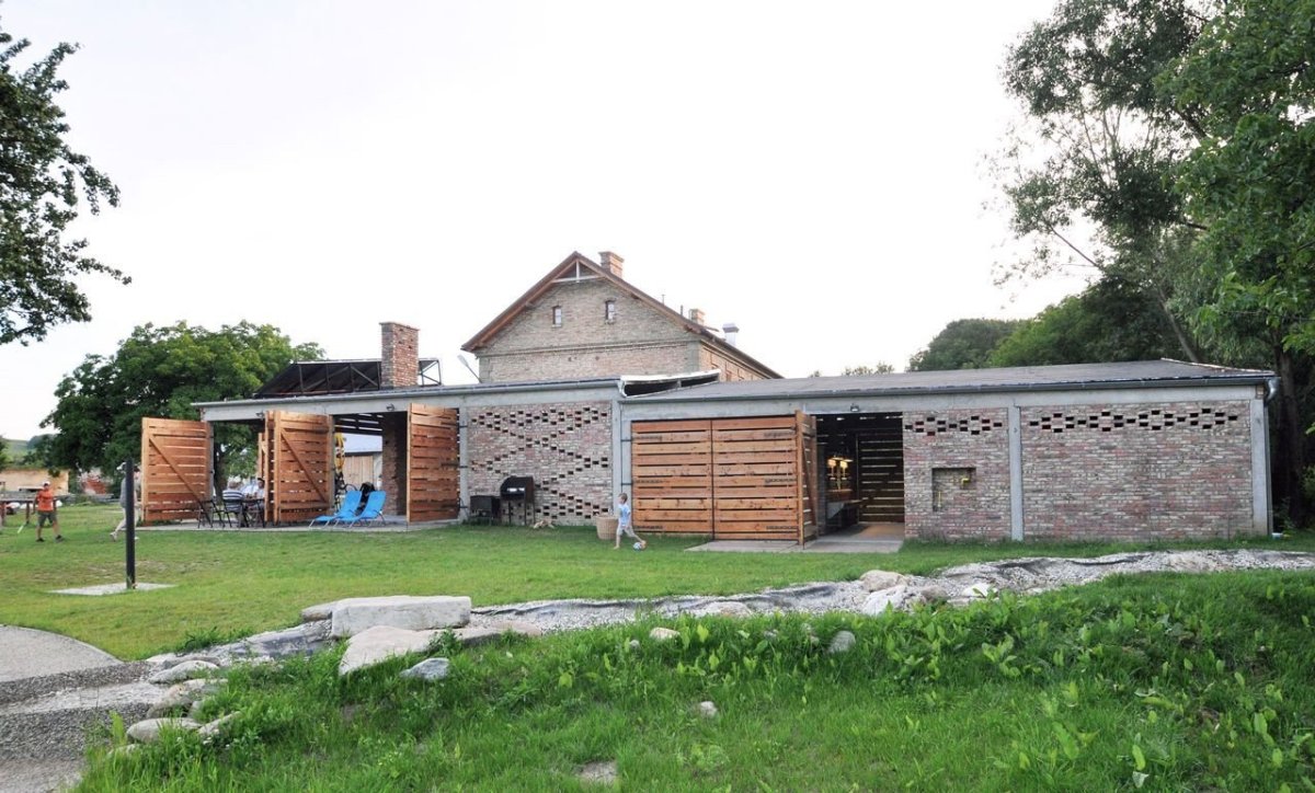 PROKŠ PŘIKRYL ARCHITEKTI, Zázemí biotopu v Honěticích u Kroměříže – foto