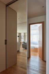 Materiály nekřičí a snaží se být nadčasové. (Rekonstrukce bytu ve Strašnicích, MENU architekti)