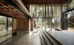 Anupama Kundoo Architects, Wall House.