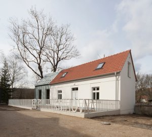 Obecní knihovna ve Statenicích, majo architekti / Jan Jaroš, Martin Poláček.