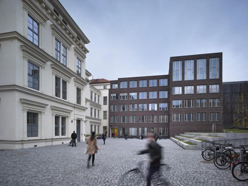 Filozofická fakulta Masarykovy univerzity, Brno / Pelčák a partner architekti, s.r.o. 