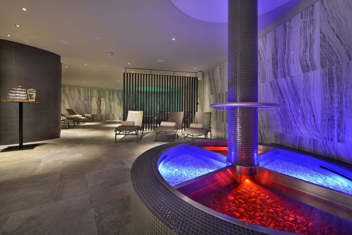 Kneippův chodník pro wellness zónu Grand Hotelu Hradec v Peci pod Sněžkou 