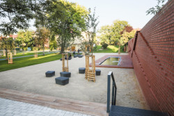 Husův park v Praze-Čakovicích, Land05. Foto: Filip Jandourek