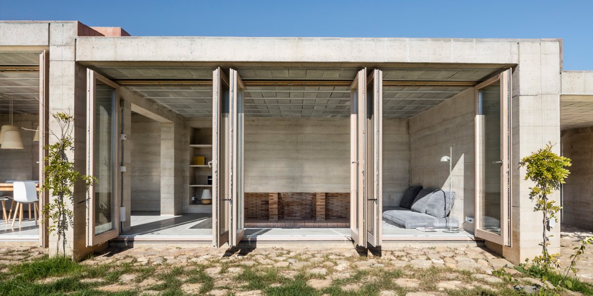 House 1413 od studia HARQUITECTES