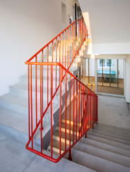 Administrativní sídlo firmy Jolly Joker, Totalstudio