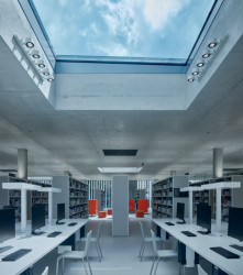 Dostavba Jihočeské vědecké knihovny v Českých Budějovicích od Kuba & Pilař architekti