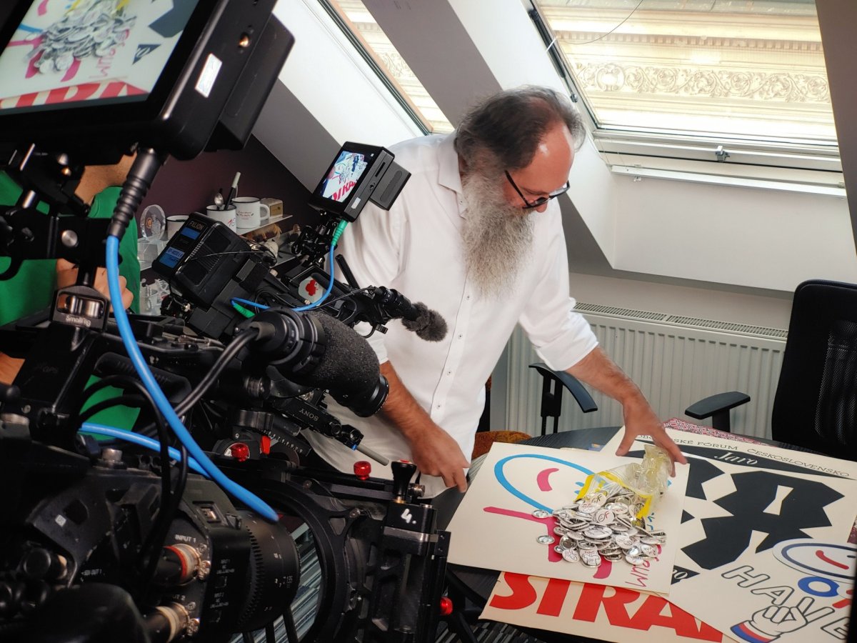 Identita – příběh českého grafického designu bude Česká televize vysílat od 11. ledna 2024.