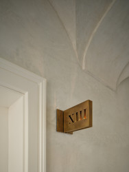 Mosazné detaily (Rekonstrukce měšťanský dům na Valdštejnském náměstí, Formafatal)