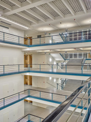 Budova Elektrických podniků v Praze-Holešovicích po rekonstrukci od studia TaK Architects