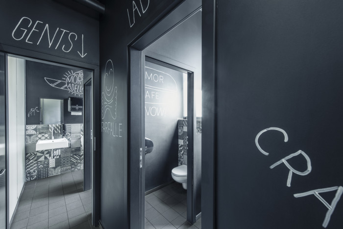 Bistrotéka La Bottega Tusarova v Praze od edit! architects