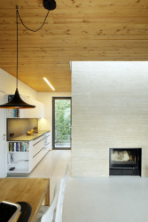 Rodinný dvojdům v Klánovicích od Jakuba Chocholy