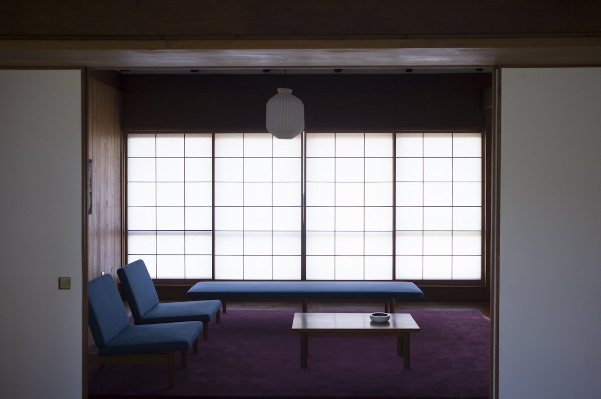 Nová budova kampusu od architekta jménem Kazuo Shinohara