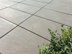 Zajímavá struktura, tři atraktivní barvy a široké použití na pochozí plochy, to je novinka KAYLA. Ilustrační foto.