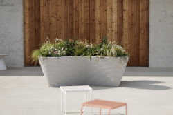 Minimalistické květináče TYPO vyrábí mmcité pomocí 3D tisku jako jedna z prvních firem v České republice