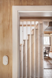 Průhled do obytného prostoru