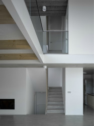 Dům se šikmou střechou