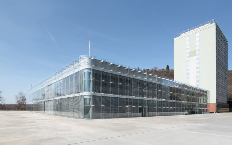 Přestavba menzy Koleje 17. listopadu na Fakultu humanitních studií UK v Praze od Kuba & Pilař architekti