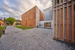PARKOVACÍ DŮM JANA GAYERA, architekti chmelík & partneři. Foto: Miloš Šálek