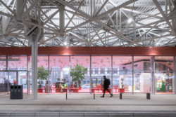 Autobusové nádraží Zvonařka v Brně po rekonstrukci od studia Chybík+Krištof