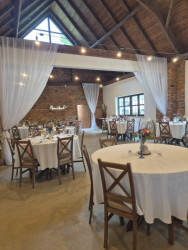 Zanedbaný objekt bývalé likérky v samotném centru obce Žermanice prošel kompletní rekonstrukcí. Pořádají se zde firemní akce, oslavy a svatby. 