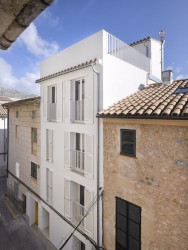 Činžovní dům Carrer Del Sol N° 3, KRESINGS